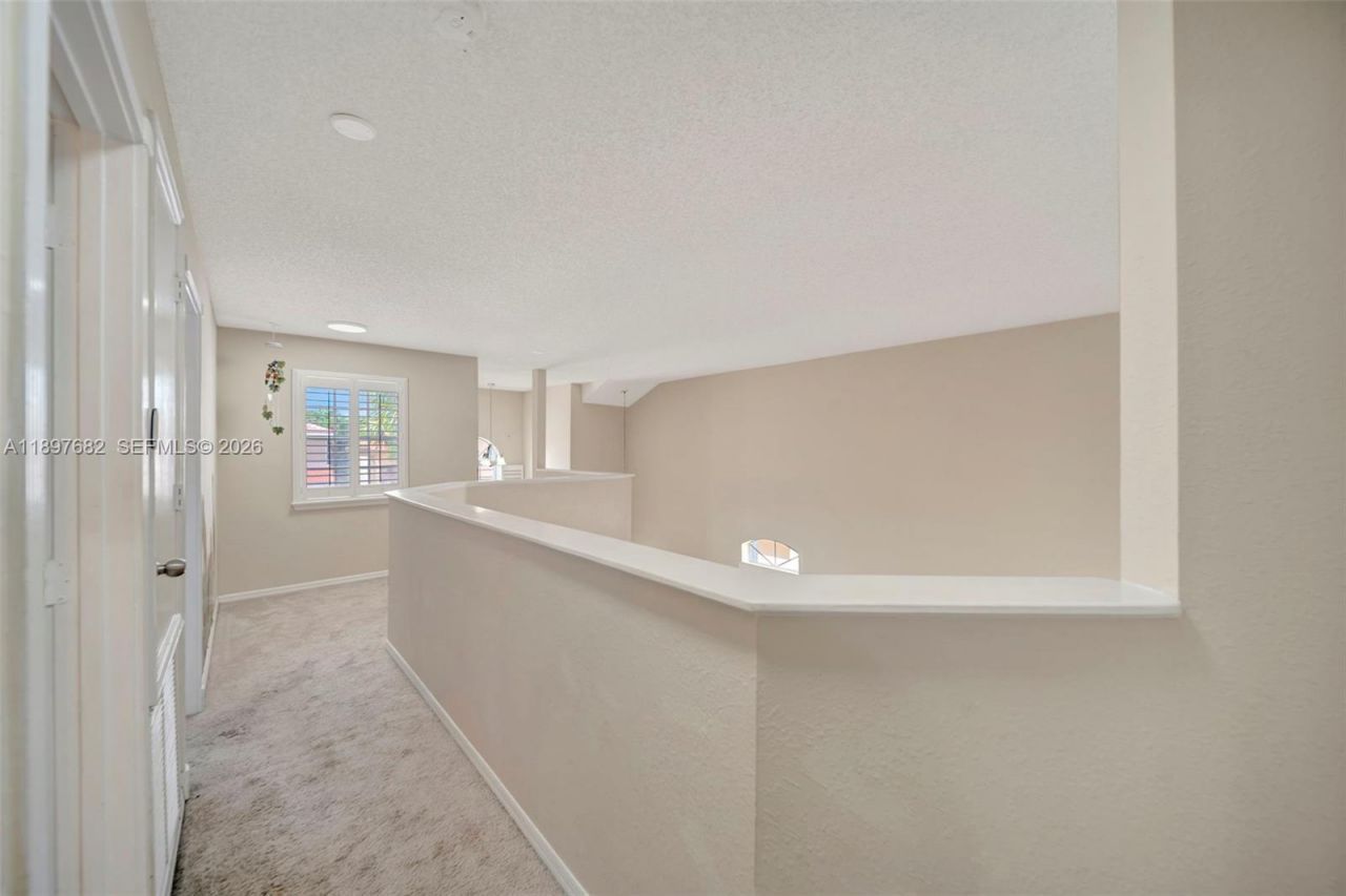 1653 SW 158th Ter, Pembroke Pines, FL 33027 Photo