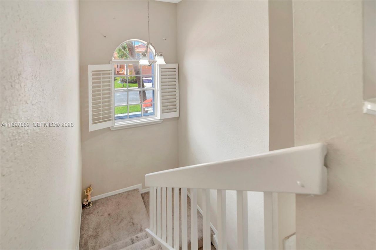 1653 SW 158th Ter, Pembroke Pines, FL 33027 Photo