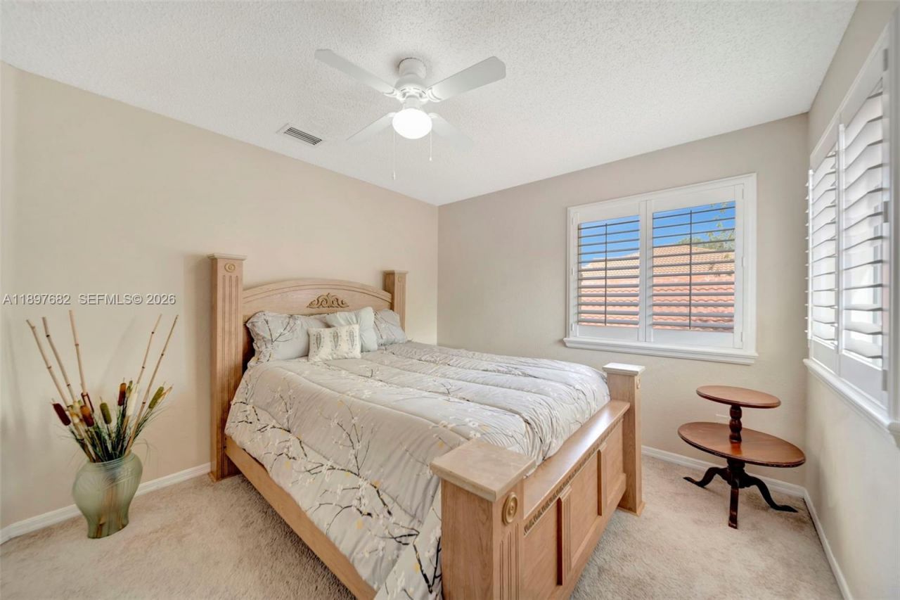 1653 SW 158th Ter, Pembroke Pines, FL 33027 Photo