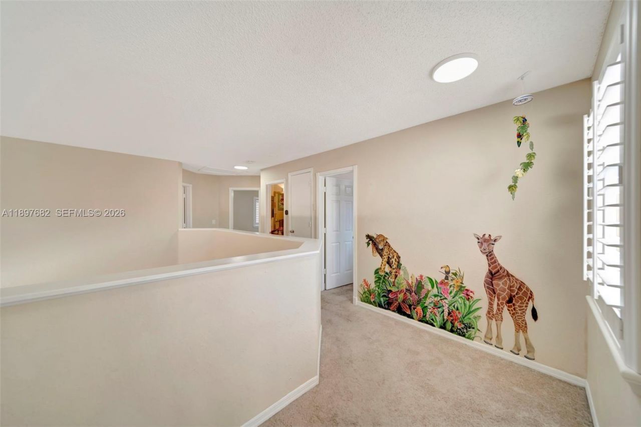 1653 SW 158th Ter, Pembroke Pines, FL 33027 Photo