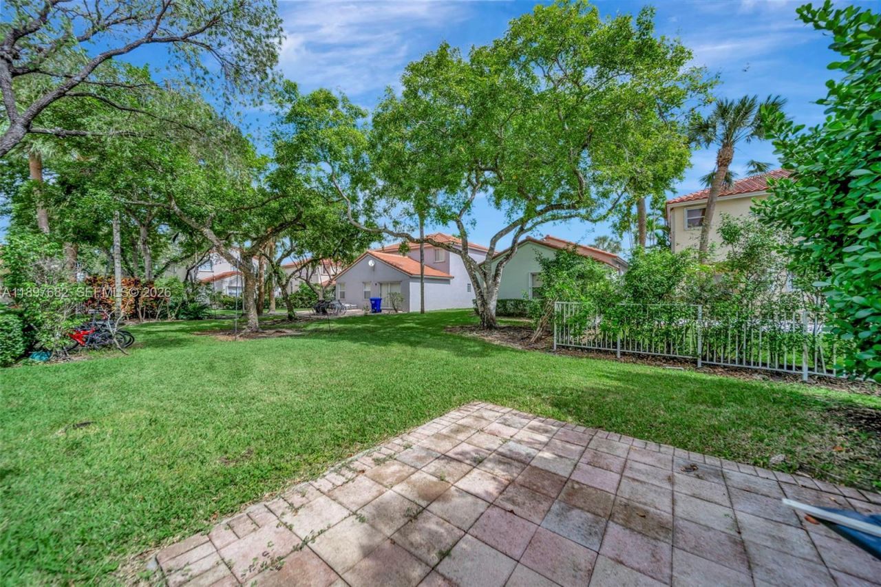 1653 SW 158th Ter, Pembroke Pines, FL 33027 Photo