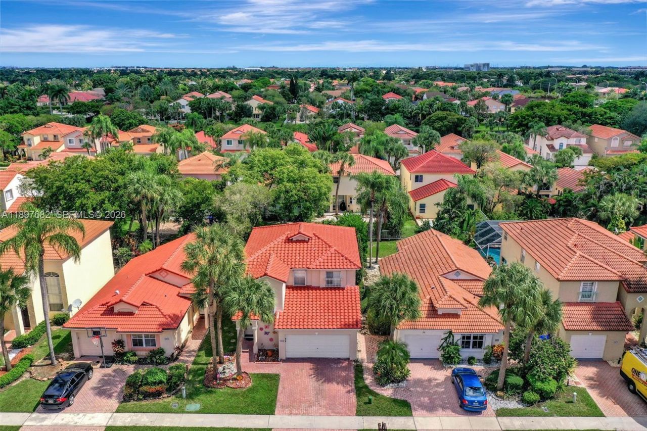 1653 SW 158th Ter, Pembroke Pines, FL 33027 Photo