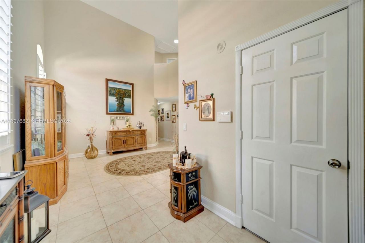 1653 SW 158th Ter, Pembroke Pines, FL 33027 Photo