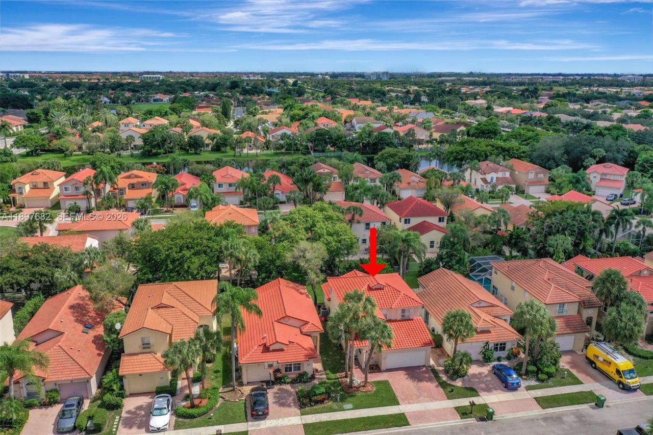 1653 SW 158th Ter, Pembroke Pines, FL 33027 Photo