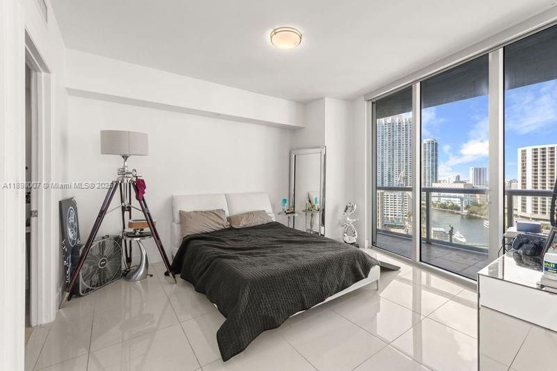 465 Brickell Ave, Unit 1602, Miami, FL 33131 Photo