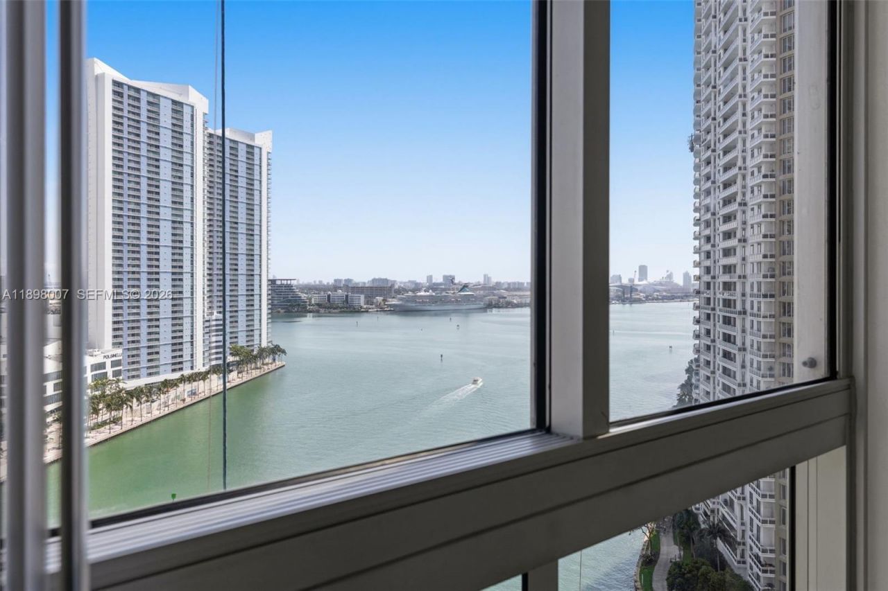 465 Brickell Ave, Unit 1602, Miami, FL 33131 Photo