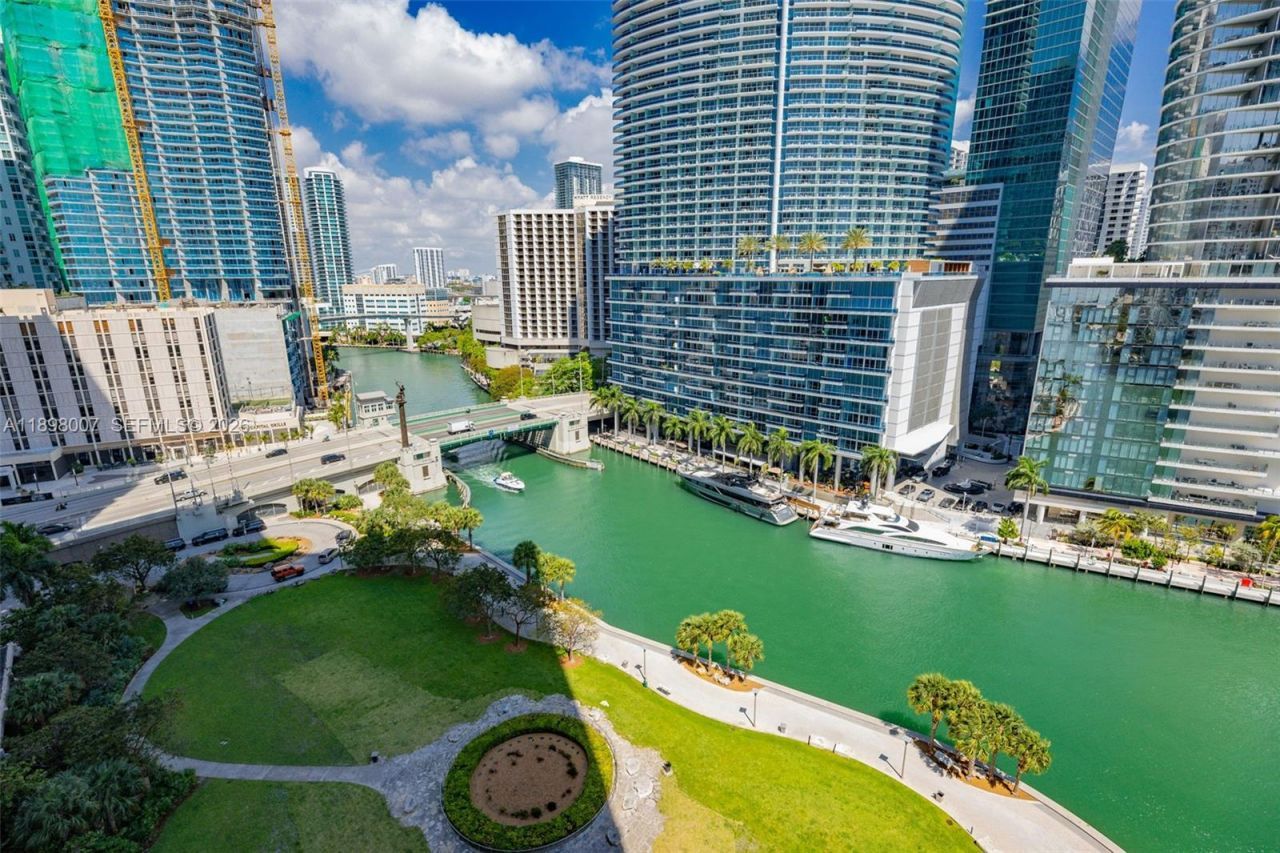 465 Brickell Ave, Unit 1602, Miami, FL 33131 Photo