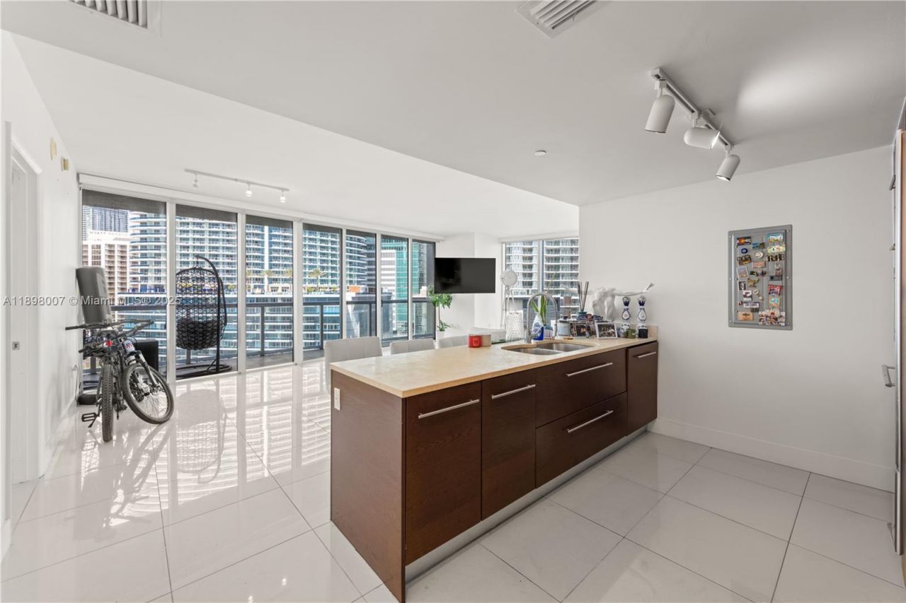 465 Brickell Ave, Unit 1602, Miami, FL 33131 Photo