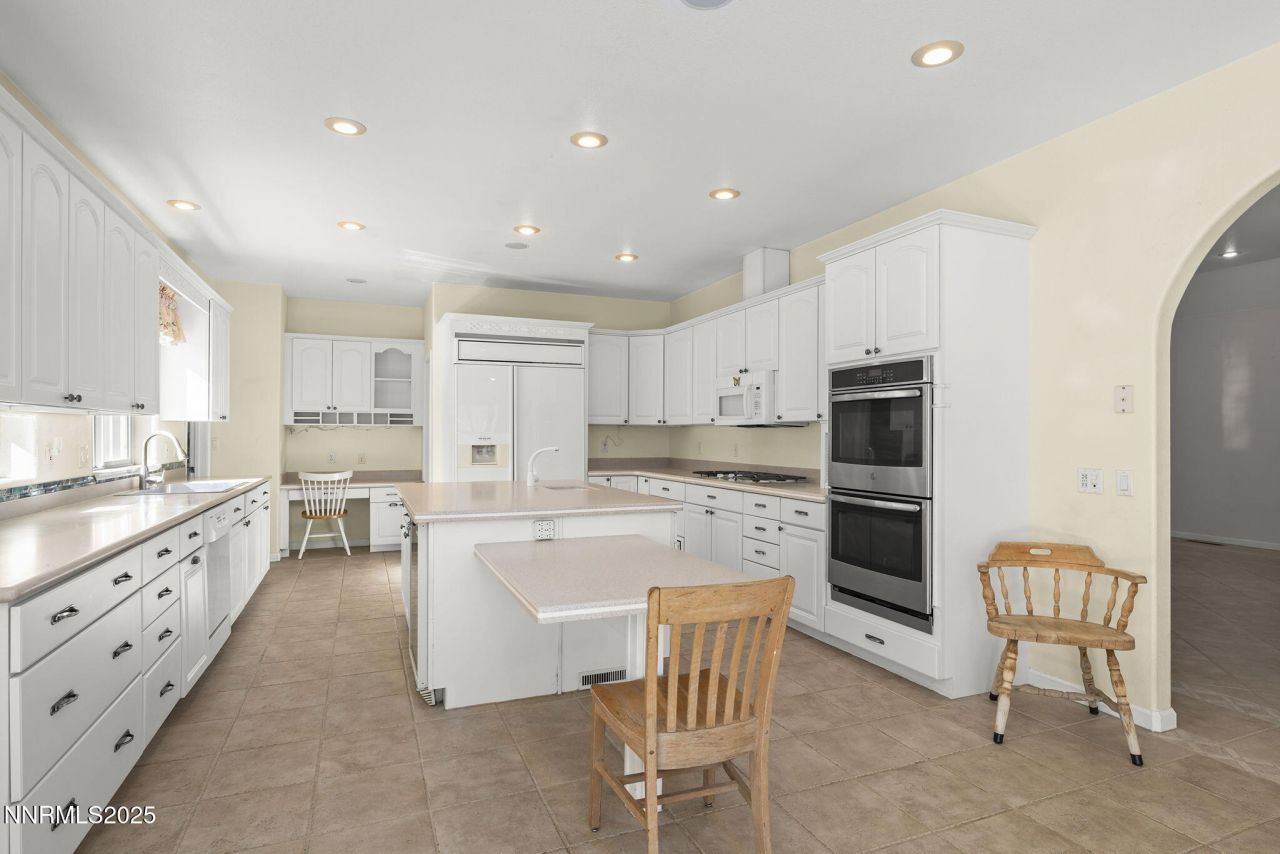 5700 Twin Springs Road, Reno, NV 89510 Photo