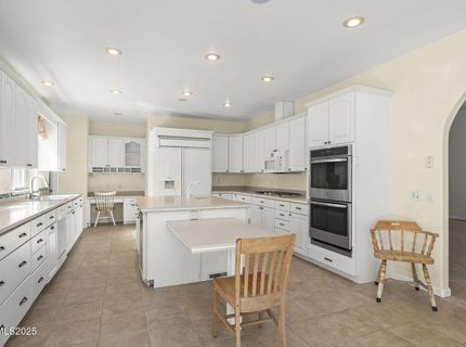 5700 Twin Springs Road, Reno, NV 89510 Photo