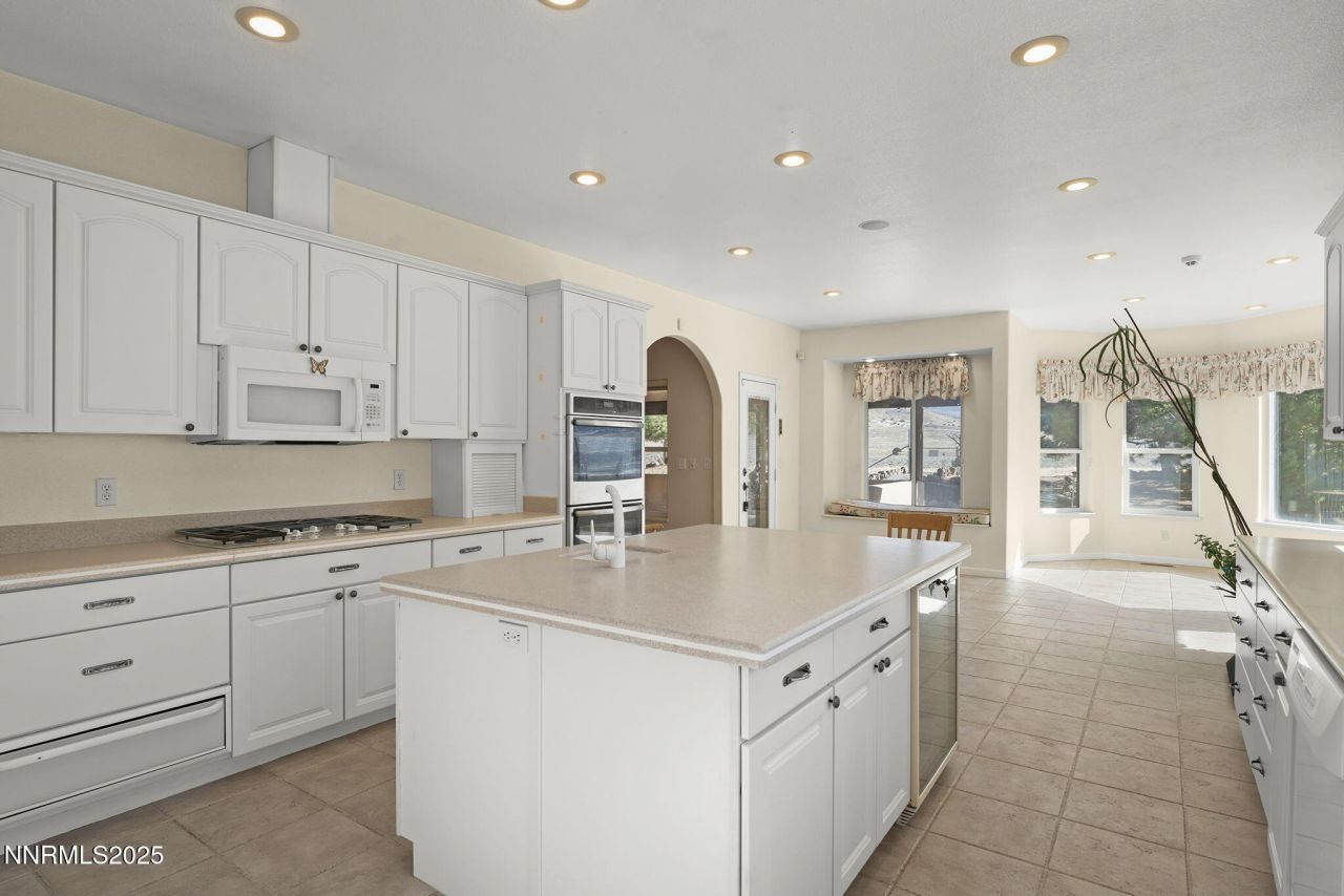 5700 Twin Springs Road, Reno, NV 89510 Photo