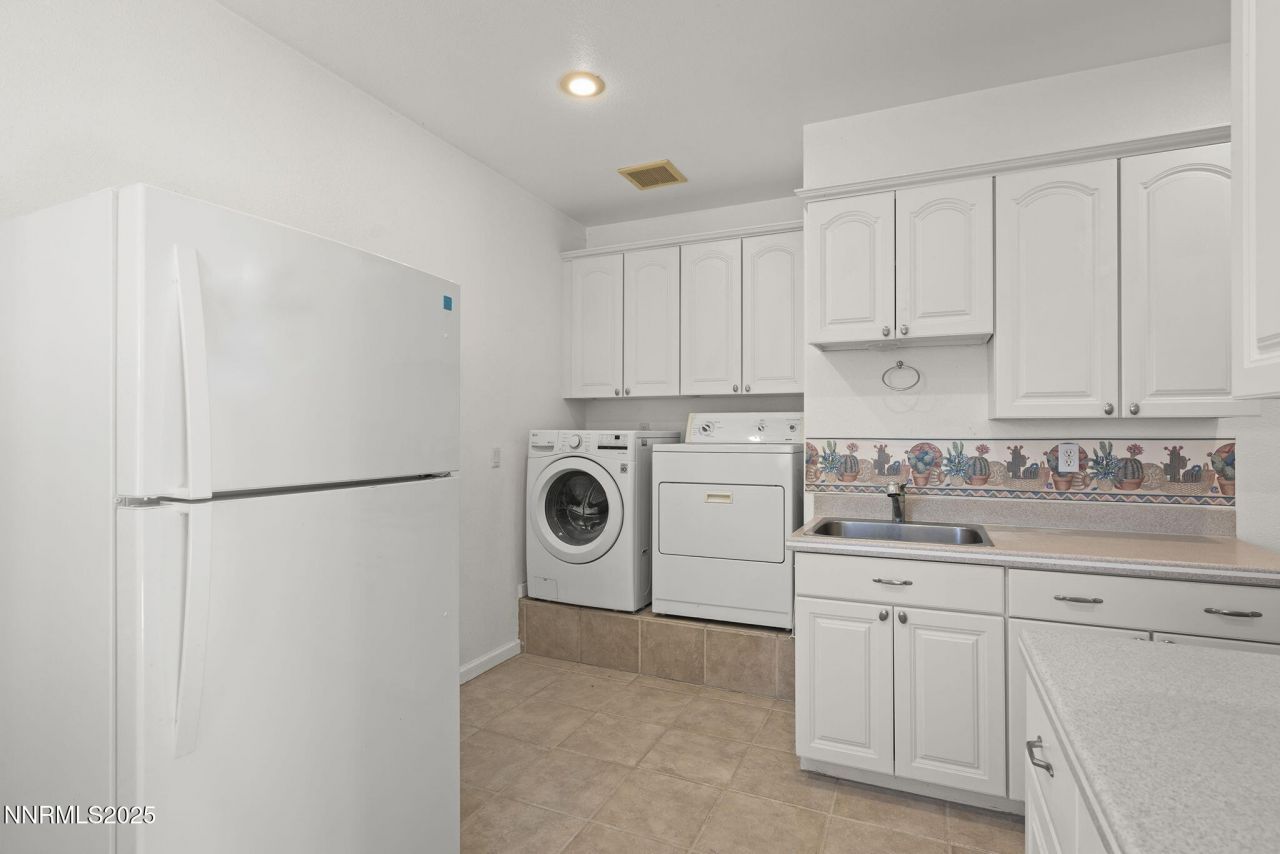 5700 Twin Springs Road, Reno, NV 89510 Photo