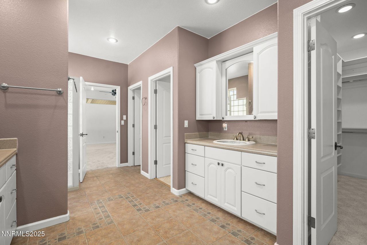 5700 Twin Springs Road, Reno, NV 89510 Photo