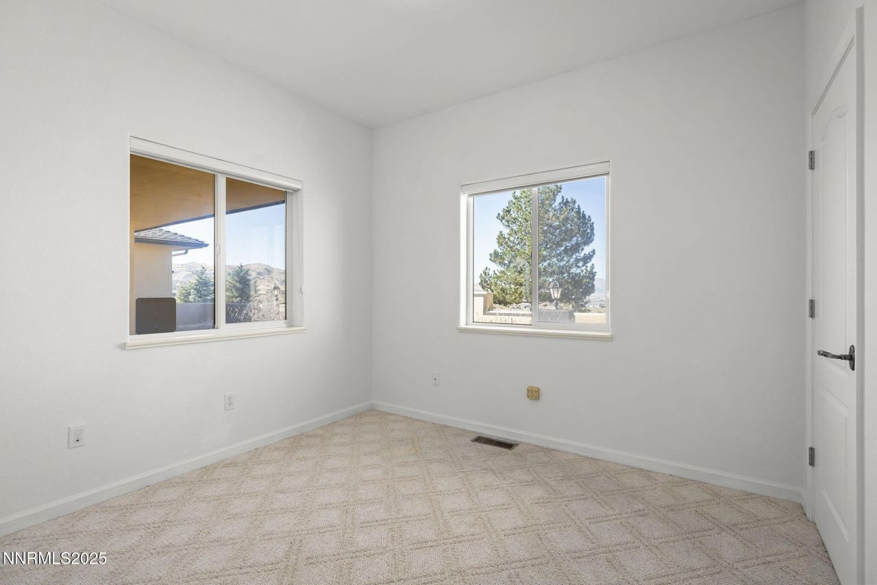 5700 Twin Springs Road, Reno, NV 89510 Photo