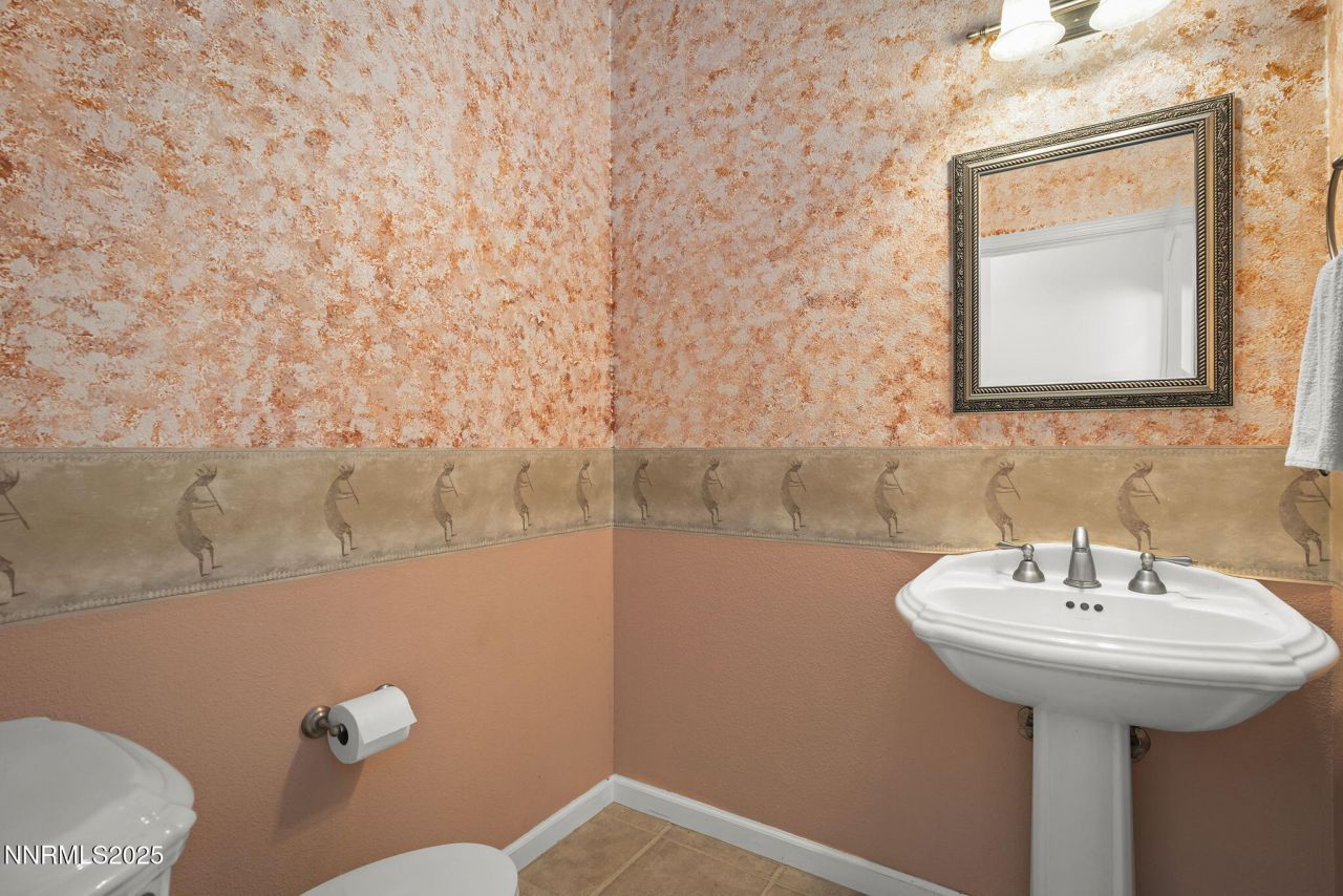 5700 Twin Springs Road, Reno, NV 89510 Photo