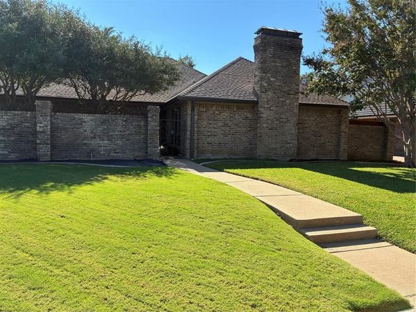 5103 Ledgestone Drive, Fort Worth, TX 76132