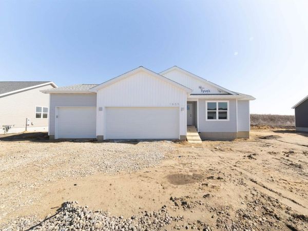 1655 Dalton Street, Jesup, IA 50648