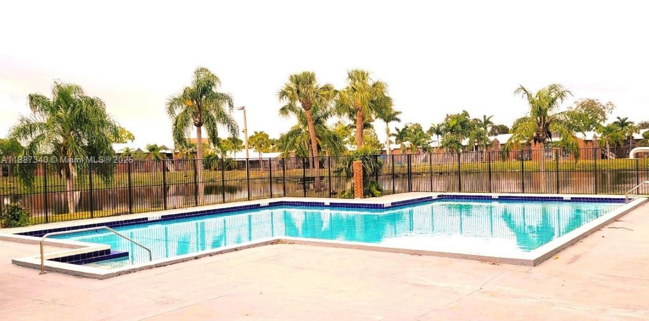 2000 S Main Street, Unit 000, Belle Glade, FL 33430 Photo