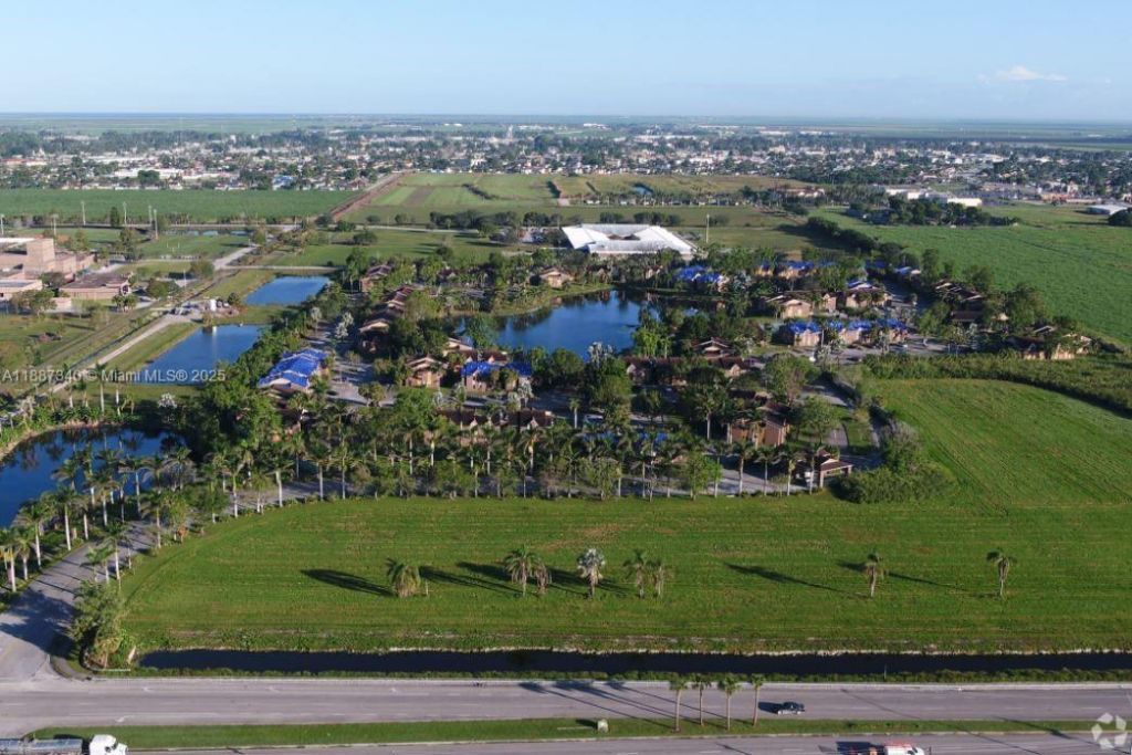 2000 S Main Street, Unit 000, Belle Glade, FL 33430 Photo