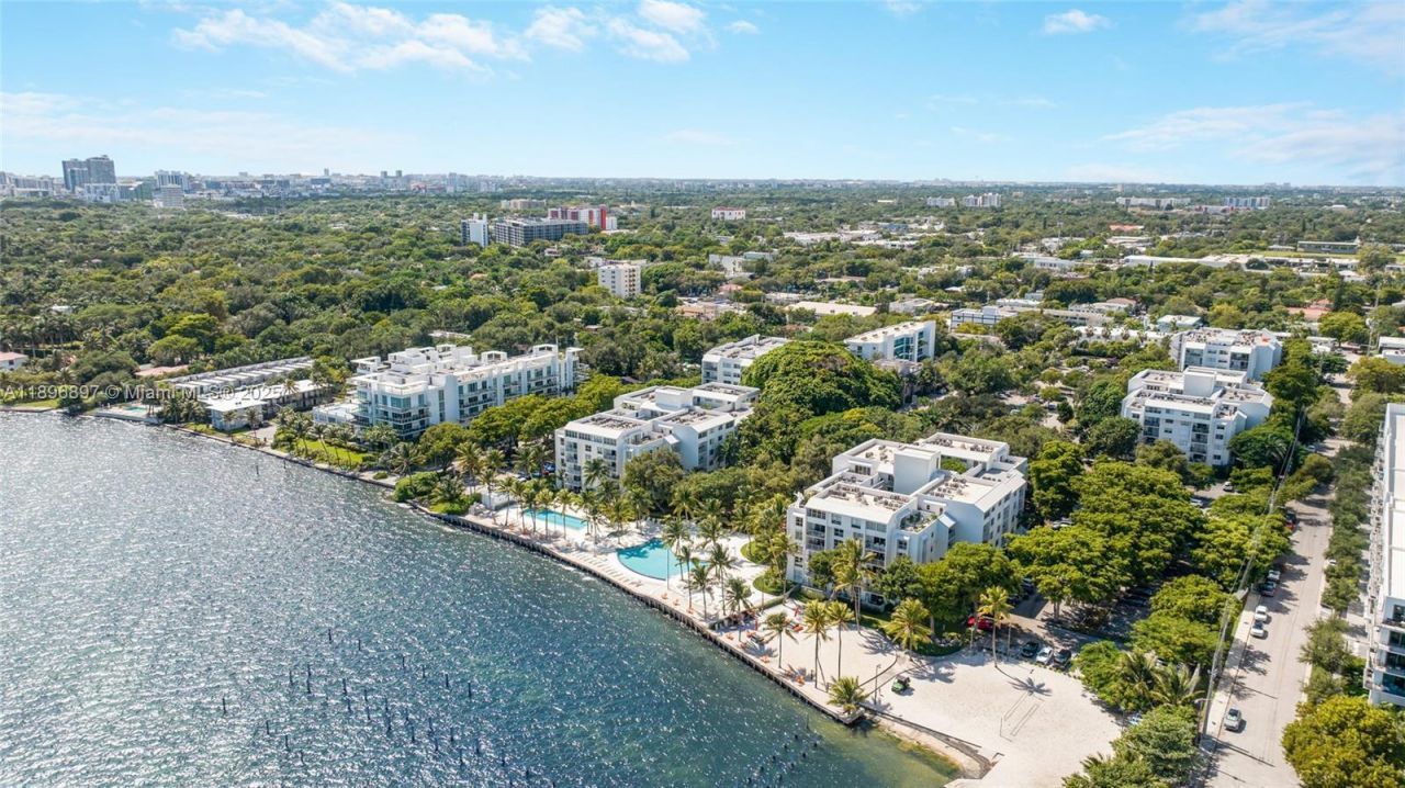 650 NE 64th St, Unit G506, Miami, FL 33138 Photo