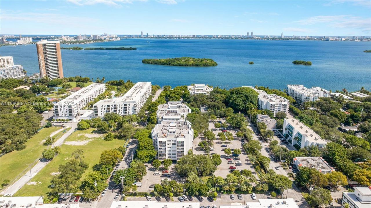 650 NE 64th St, Unit G506, Miami, FL 33138 Photo