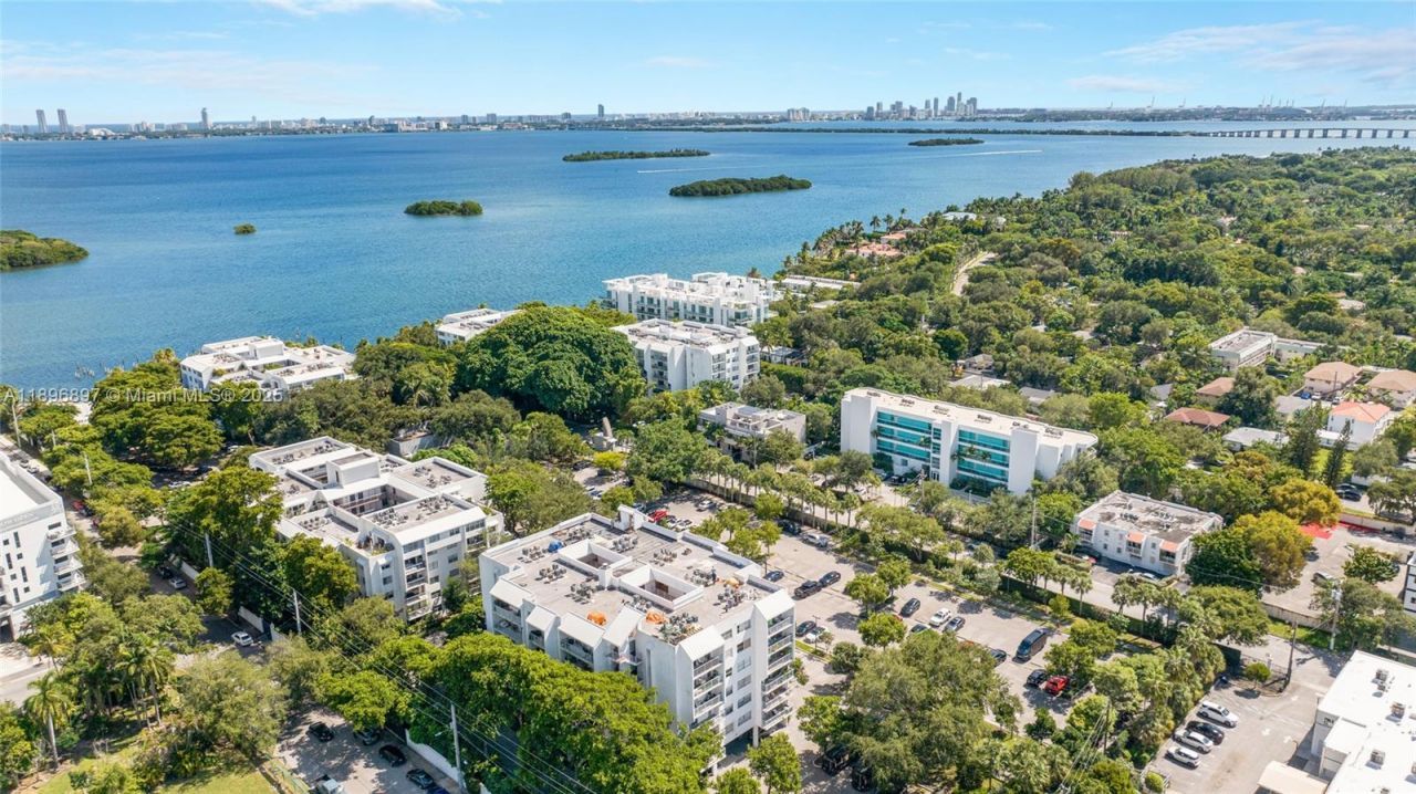 650 NE 64th St, Unit G506, Miami, FL 33138 Photo