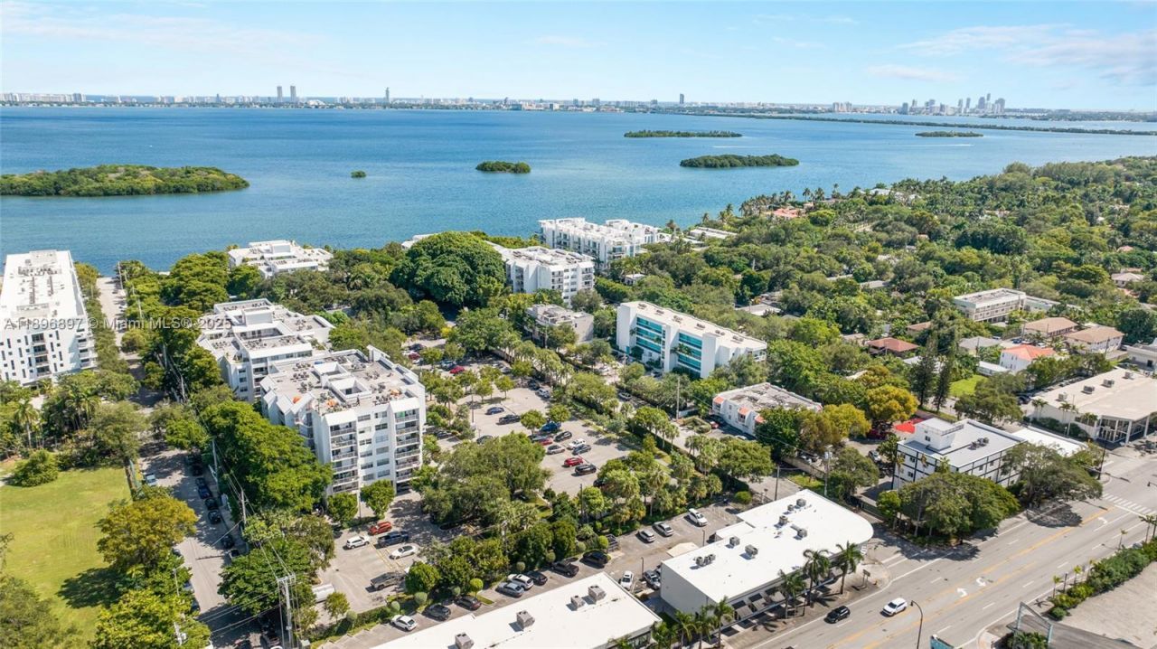 650 NE 64th St, Unit G506, Miami, FL 33138 Photo