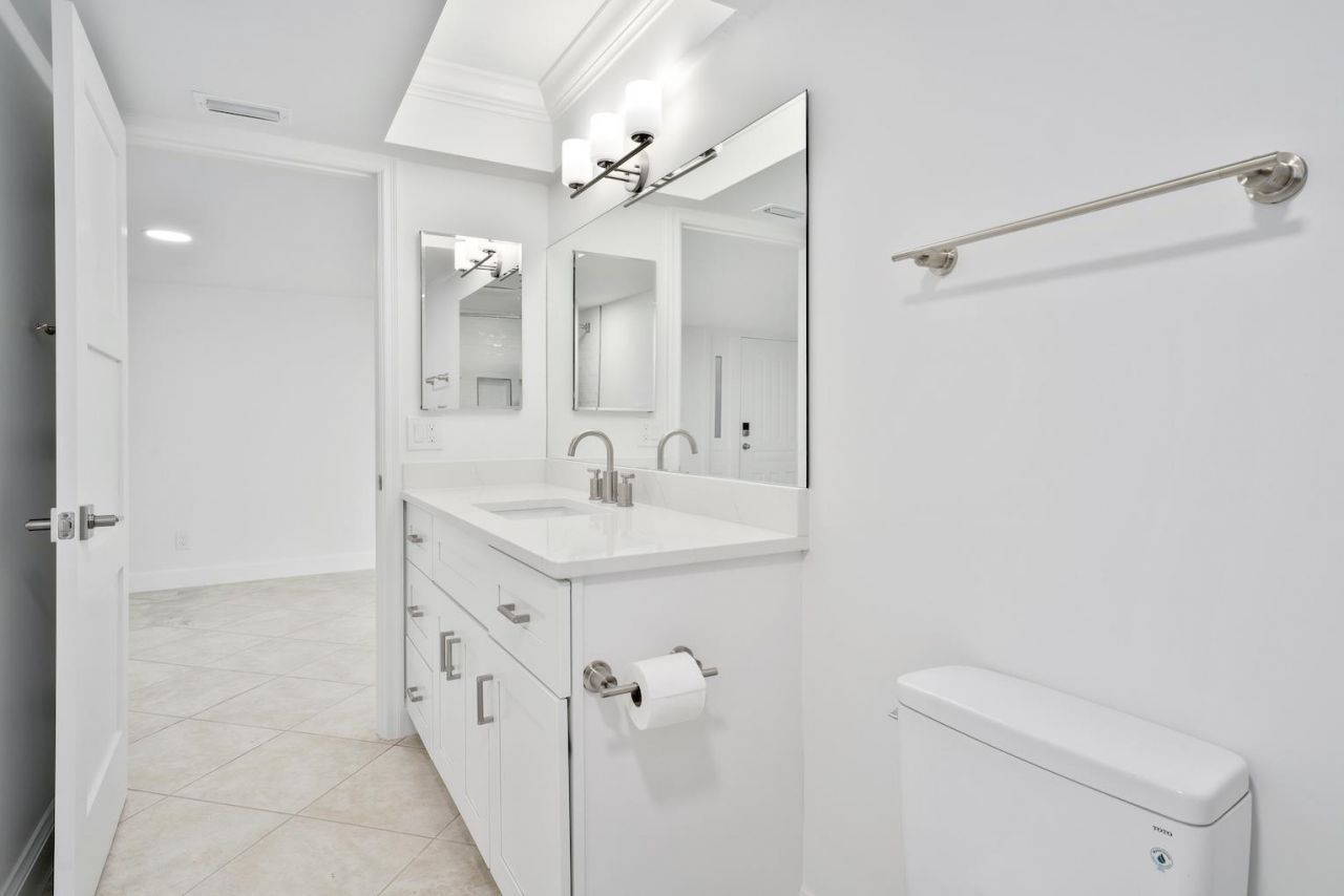 3145 West Gulf Drive, Unit 102, Sanibel, FL 33957 Photo