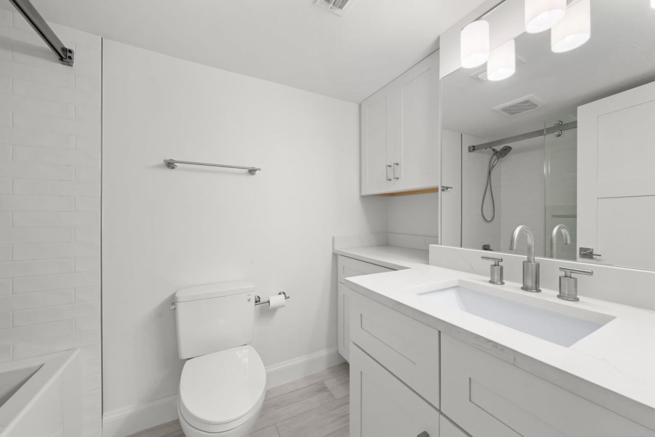3145 West Gulf Drive, Unit 102, Sanibel, FL 33957 Photo