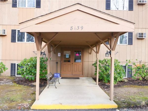 8140 Southwood Drive, Garrettsville, OH 44231