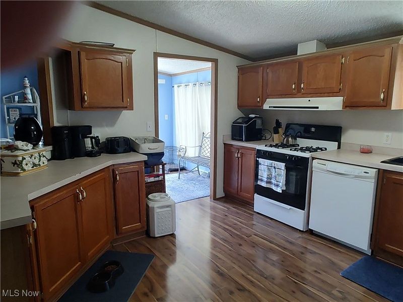 322 Morgan Terrace, Roaming Shores, OH 44084 Photo 12