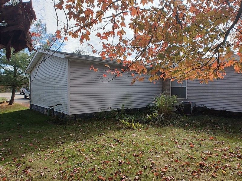 322 Morgan Terrace, Roaming Shores, OH 44084 Photo 9