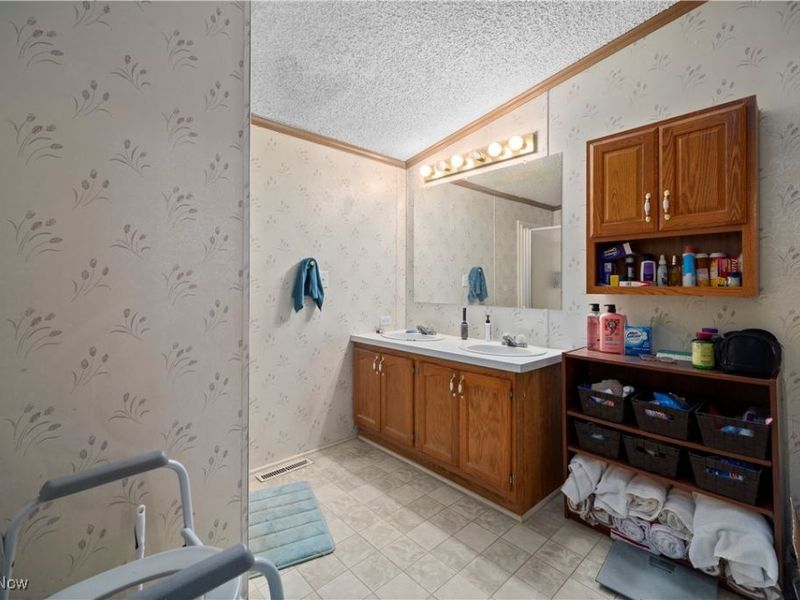 123 Catawba Court, Elyria, OH 44035 Photo 10