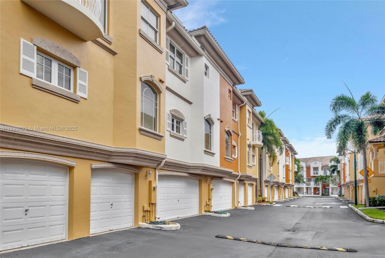 18409 NE 27th Ct, Unit 156, Aventura, FL 33160 Photo