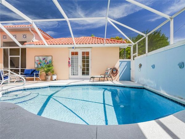 5824 Pine Ridge Circle, Vero Beach, FL 32967