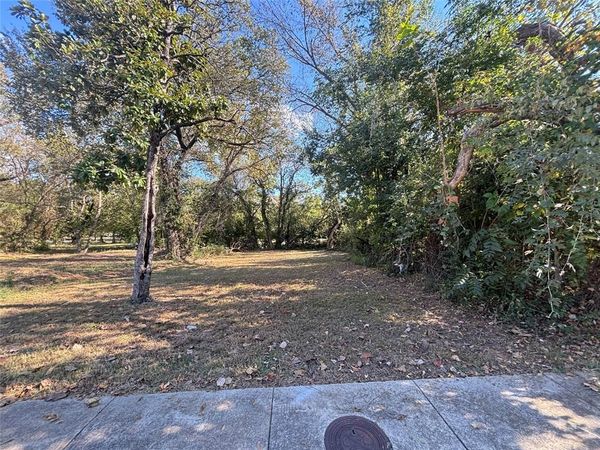 2850 Frost Avenue, Dallas, TX 75215