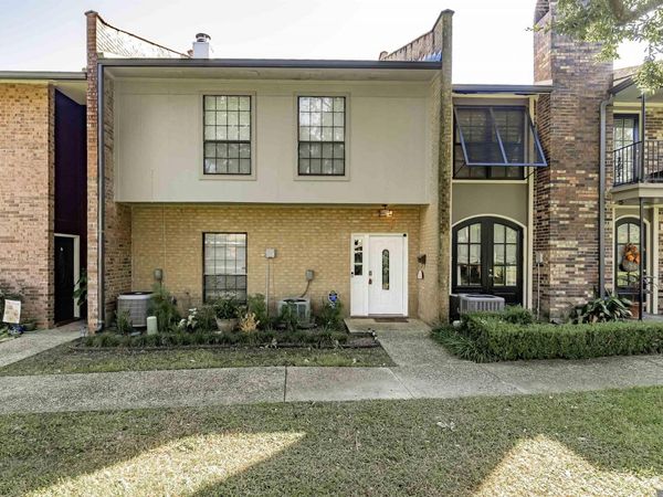 10214 N Magna Carta Pl, Baton Rouge, LA 70815