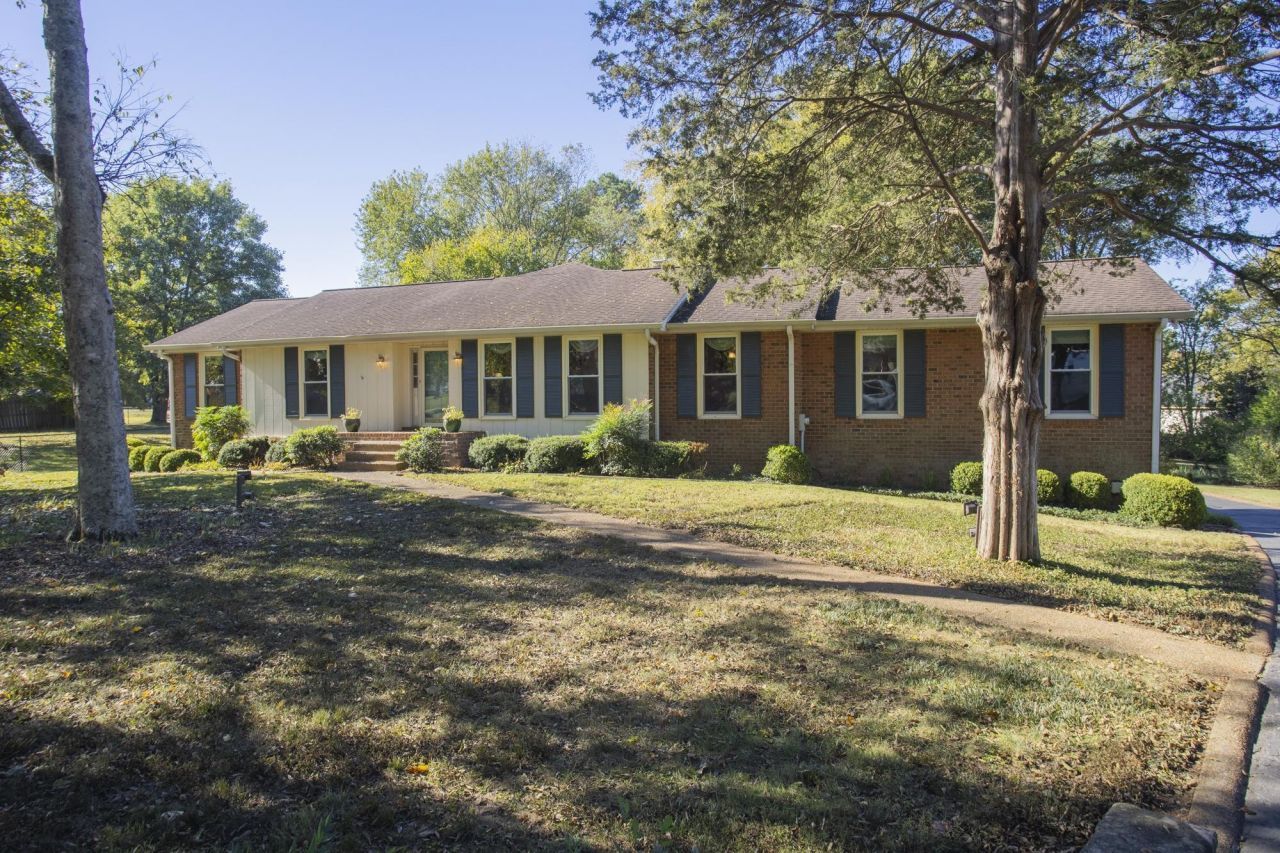 104 Stonewall Dr, Hendersonville, TN 37075 Main Photo