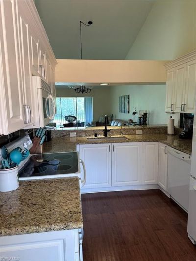 321 Robin Hood Cir, Unit 201, Naples, FL 34104 Photo