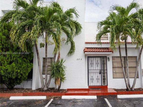 217 NW 109th Ave, Unit 2-217, Miami, FL 33172