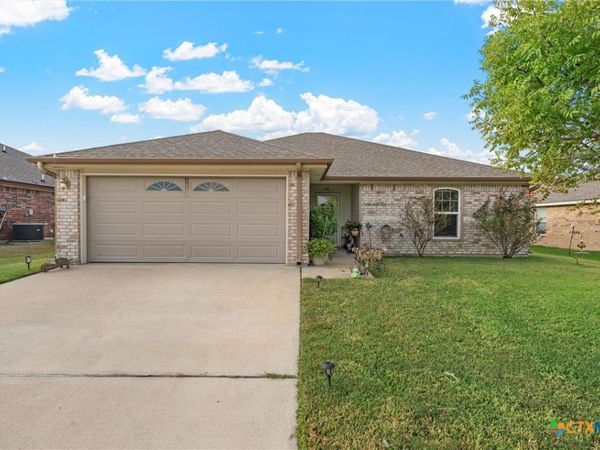 409 Blayton Street, Troy, TX 76579