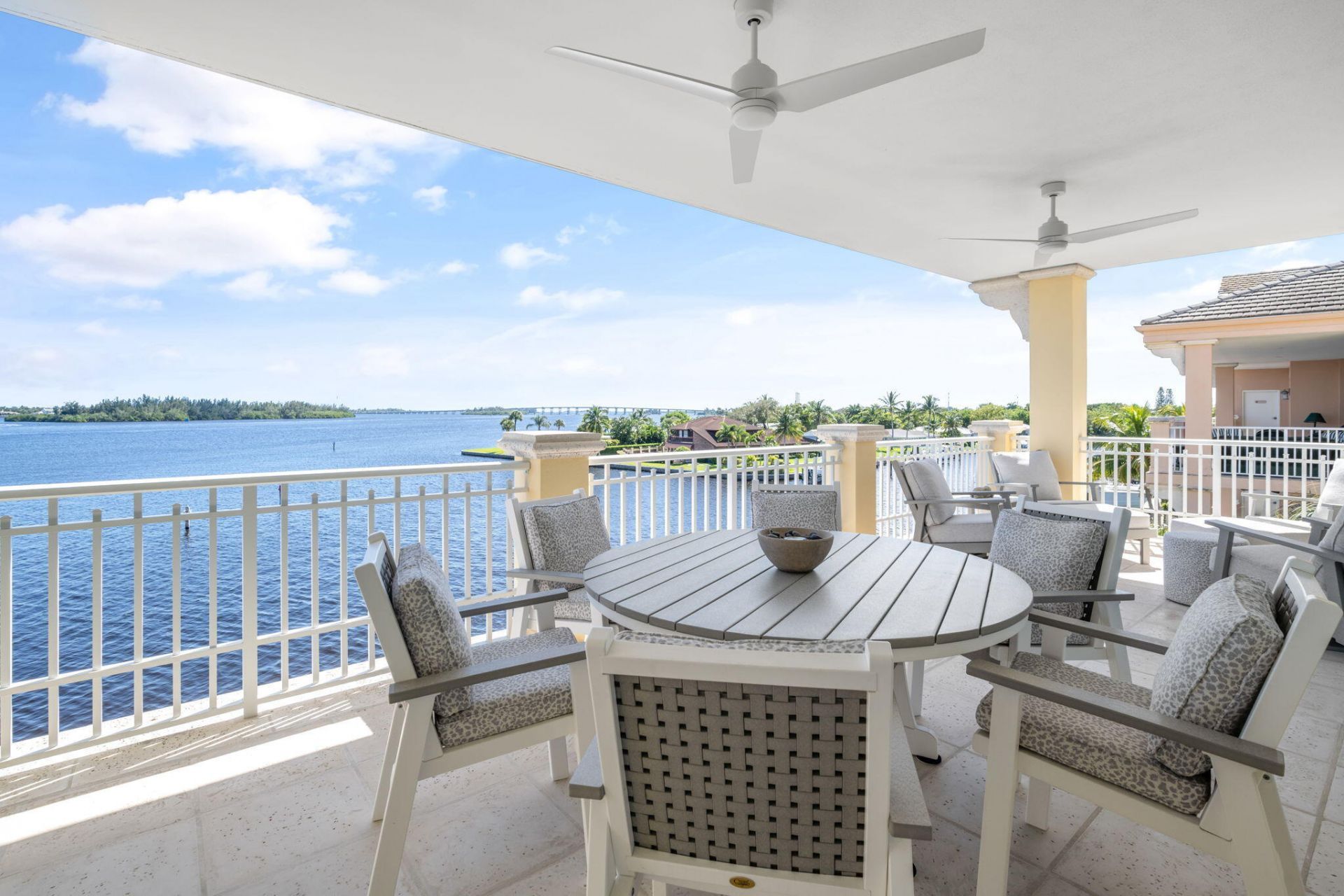 7 Royal Palm Pointe, Unit Ph-W, Vero Beach, FL 32960 Photo