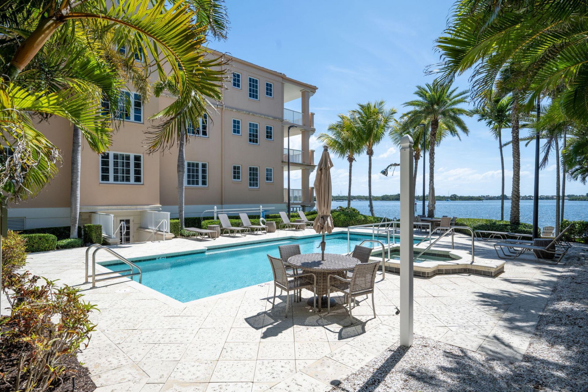 7 Royal Palm Pointe, Unit Ph-W, Vero Beach, FL 32960 Photo