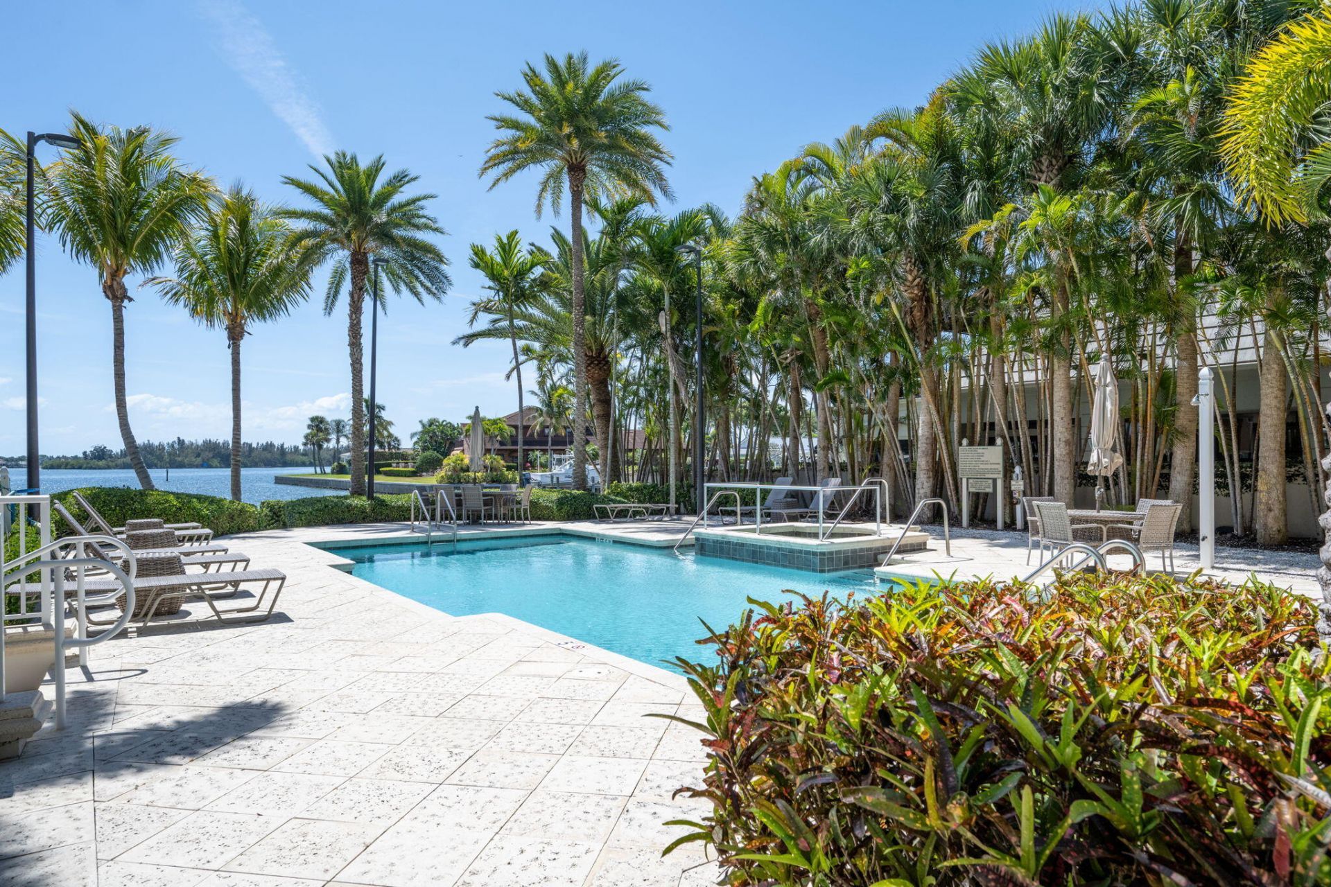 7 Royal Palm Pointe, Unit Ph-W, Vero Beach, FL 32960 Photo