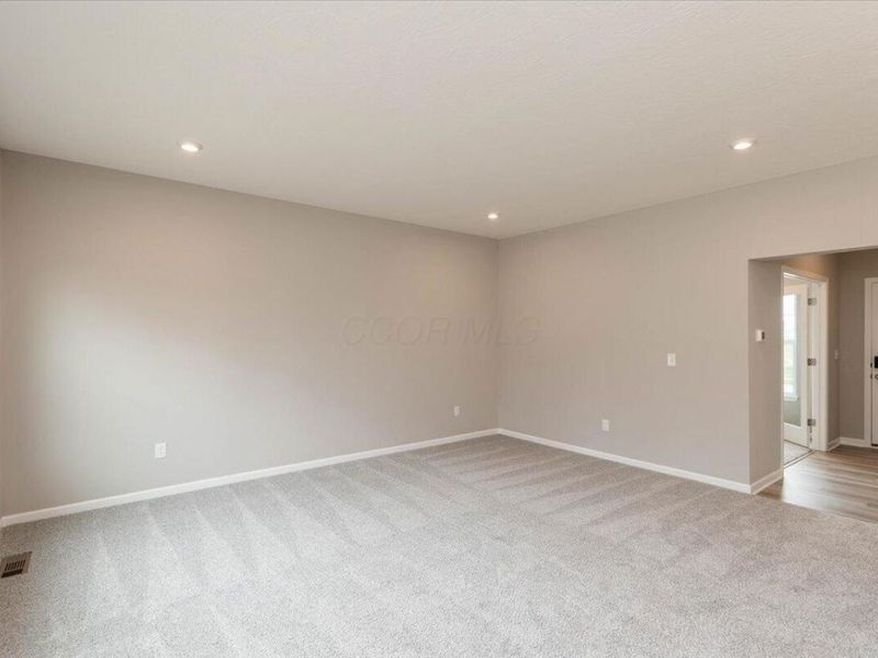 364 Isaac Tharp Street, Pataskala, OH 43062 Photo 12