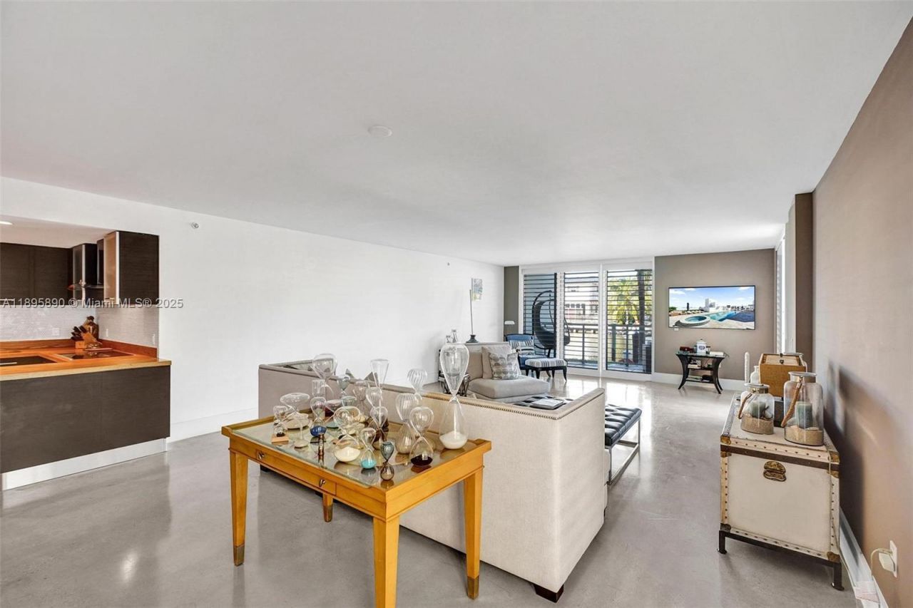 9400 W Bay Harbor Dr, Unit 103, Bay Harbor Islands, FL 33154 Photo