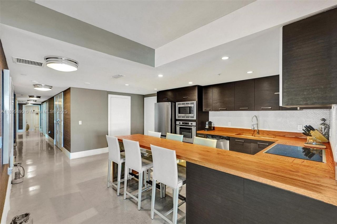 9400 W Bay Harbor Dr, Unit 103, Bay Harbor Islands, FL 33154 Photo