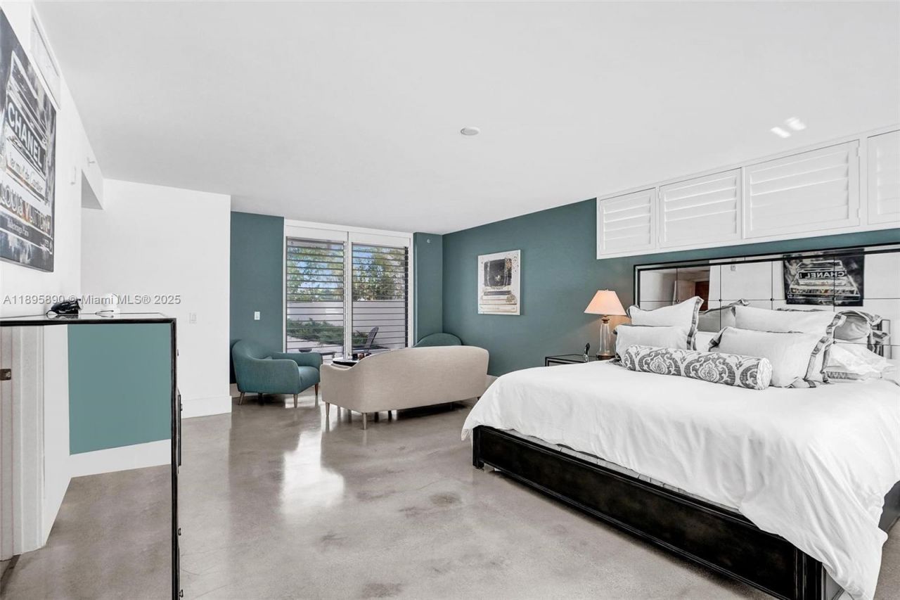 9400 W Bay Harbor Dr, Unit 103, Bay Harbor Islands, FL 33154 Photo