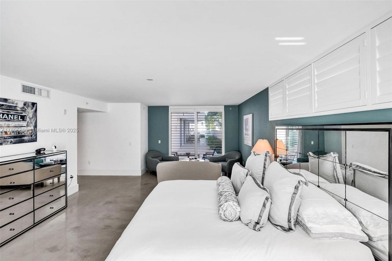 9400 W Bay Harbor Dr, Unit 103, Bay Harbor Islands, FL 33154 Photo