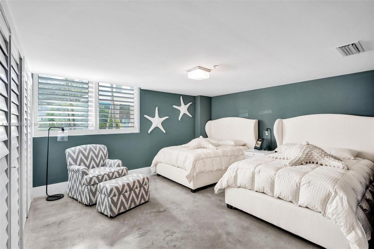 9400 W Bay Harbor Dr, Unit 103, Bay Harbor Islands, FL 33154 Photo